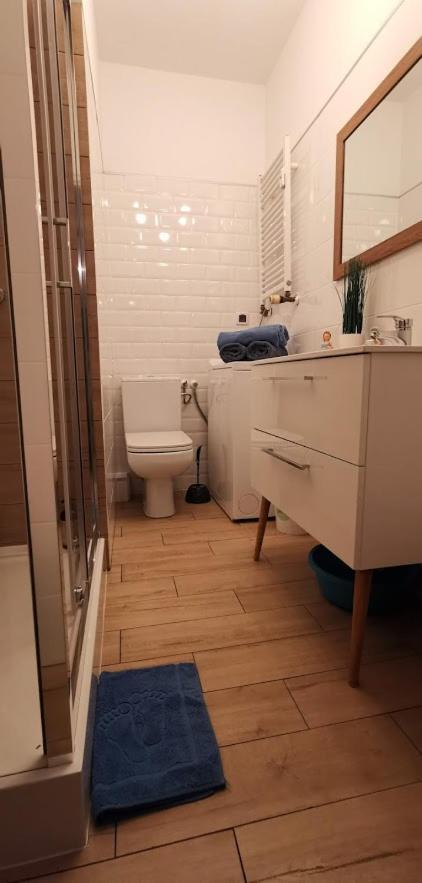 Apartament Kolobrzeg Starowka Welcome Home Bagian luar foto