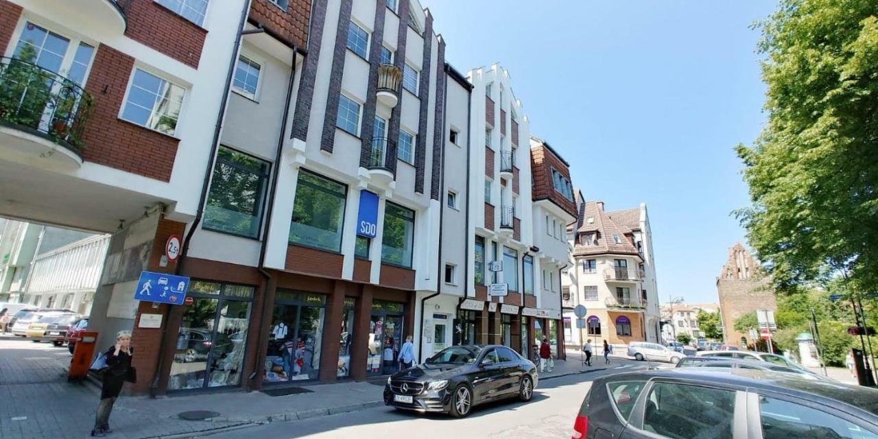 Apartament Kolobrzeg Starowka Welcome Home Bagian luar foto